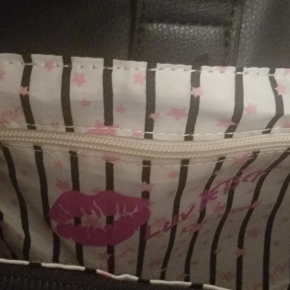 Mid size Betsy Johnson  butterfly satchel - Picture 4 of 6